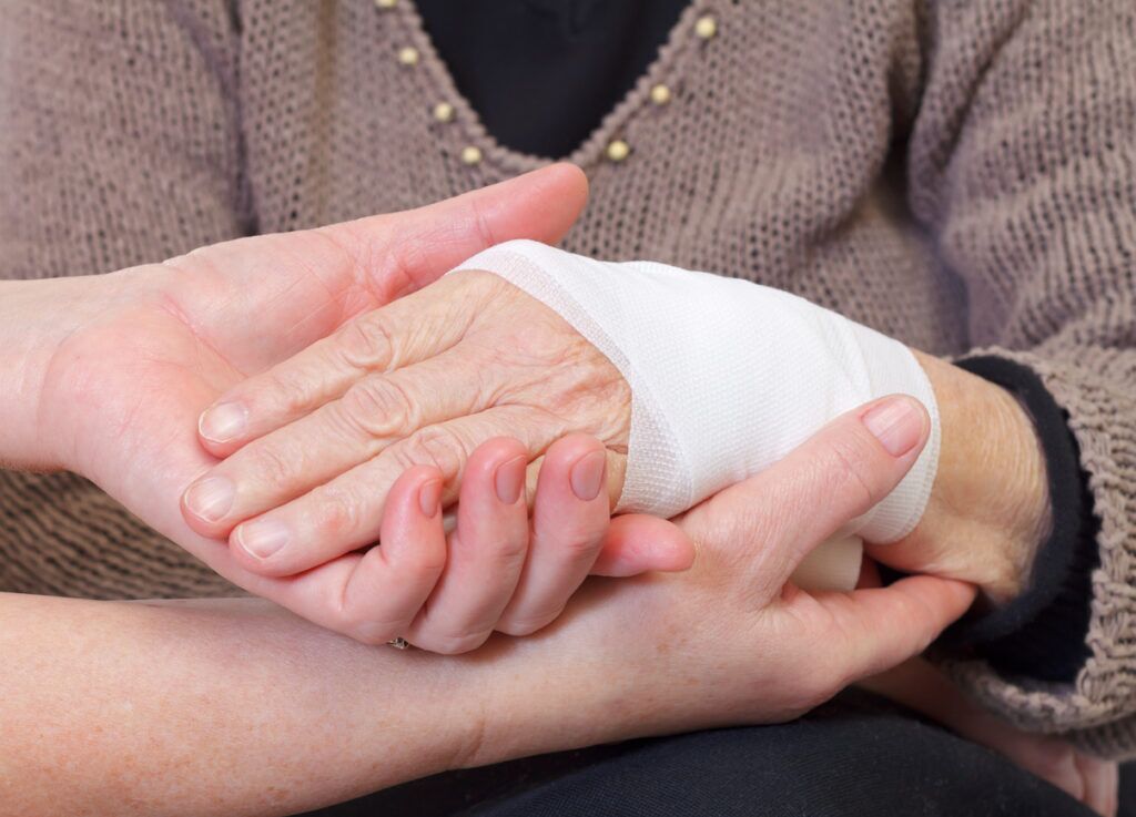 Chronic Wound Care For Seniors – Professional Bandaging, Infection Prevention, And Healing Support service image